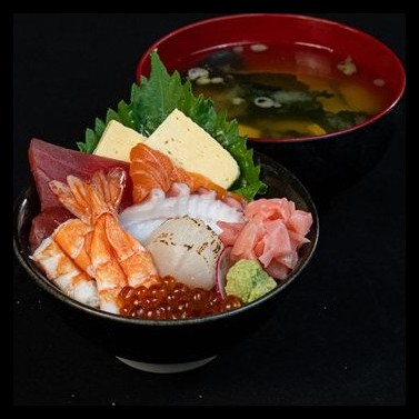 Fresh chirashi sashimi rice bowl at Kura Samui